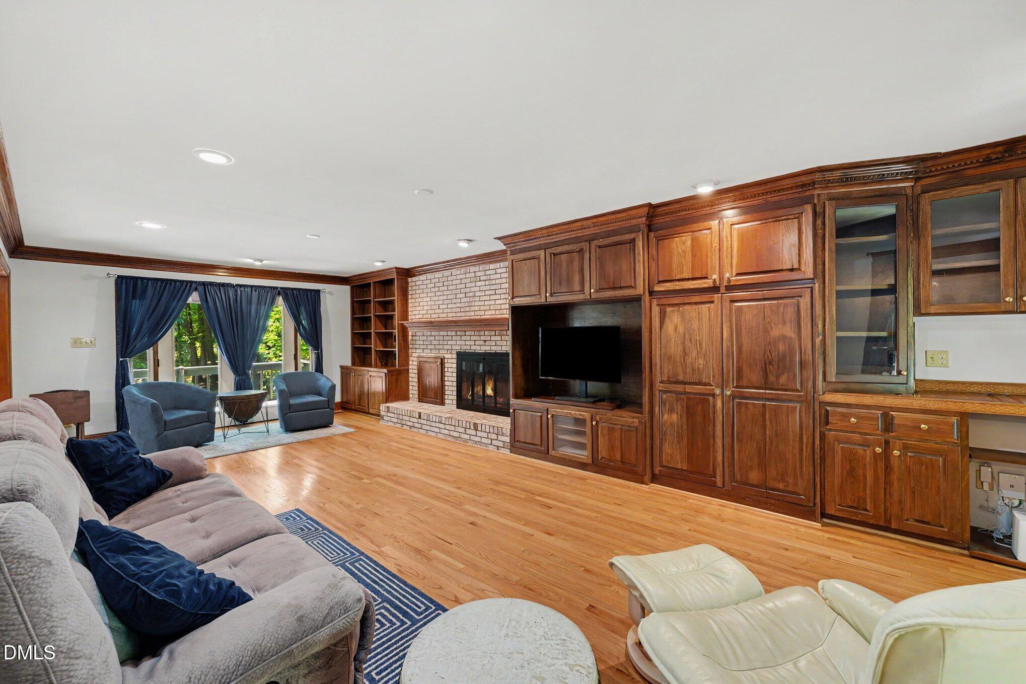 5537 Parkwood Drive