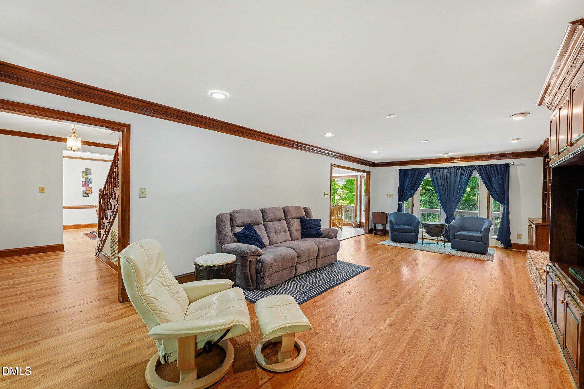 5537 Parkwood Drive