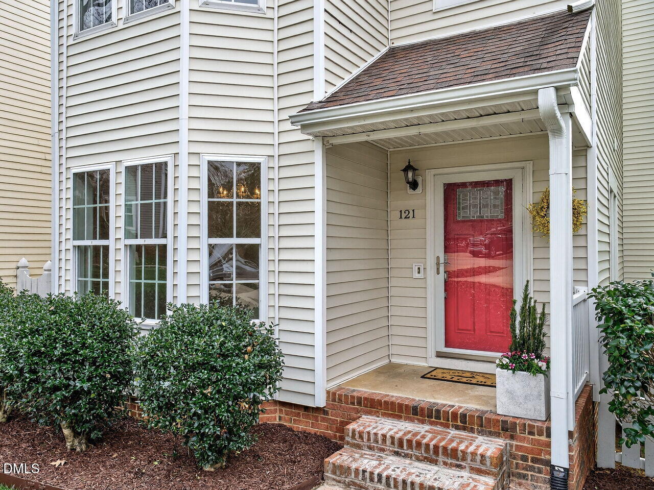 121 Westview Cove Lane
