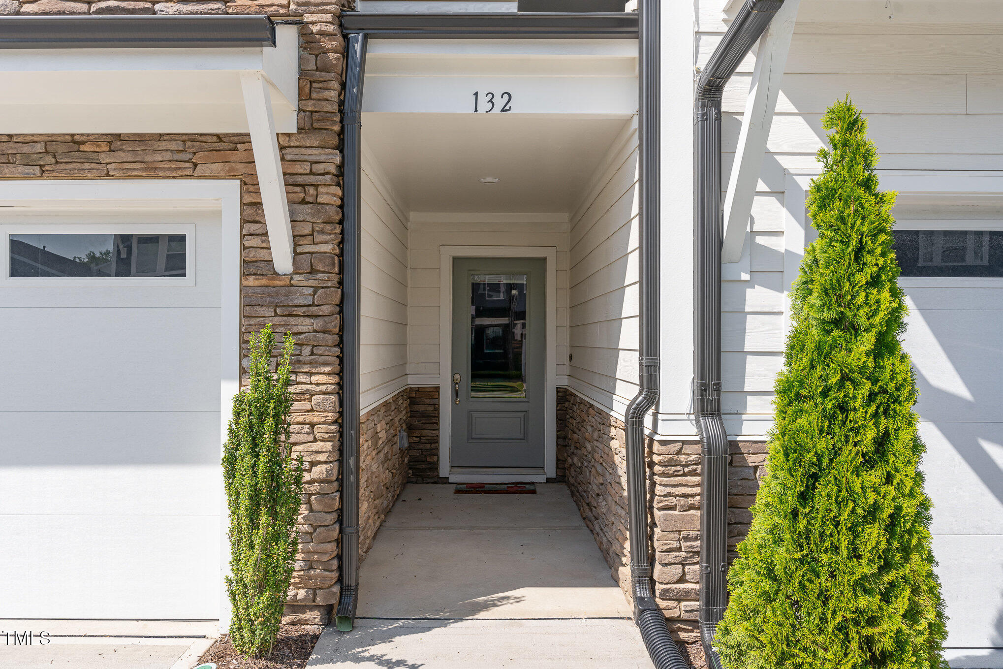 132 Deardom Way