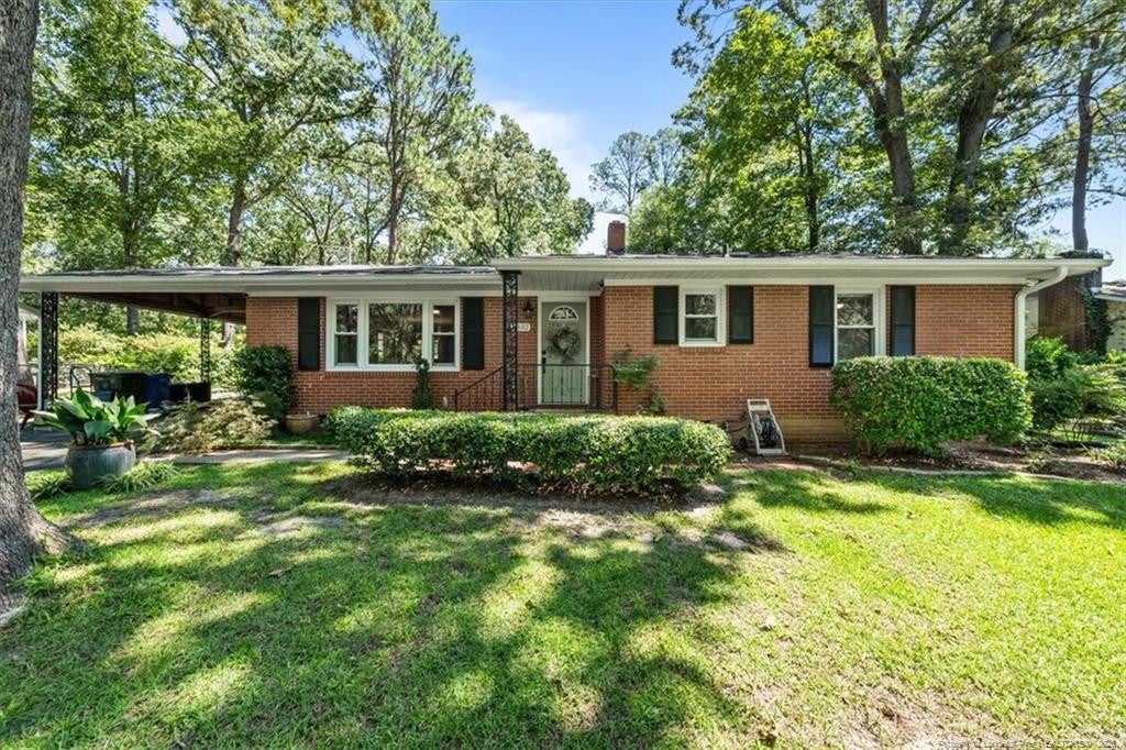 4332 Lakeside Drive