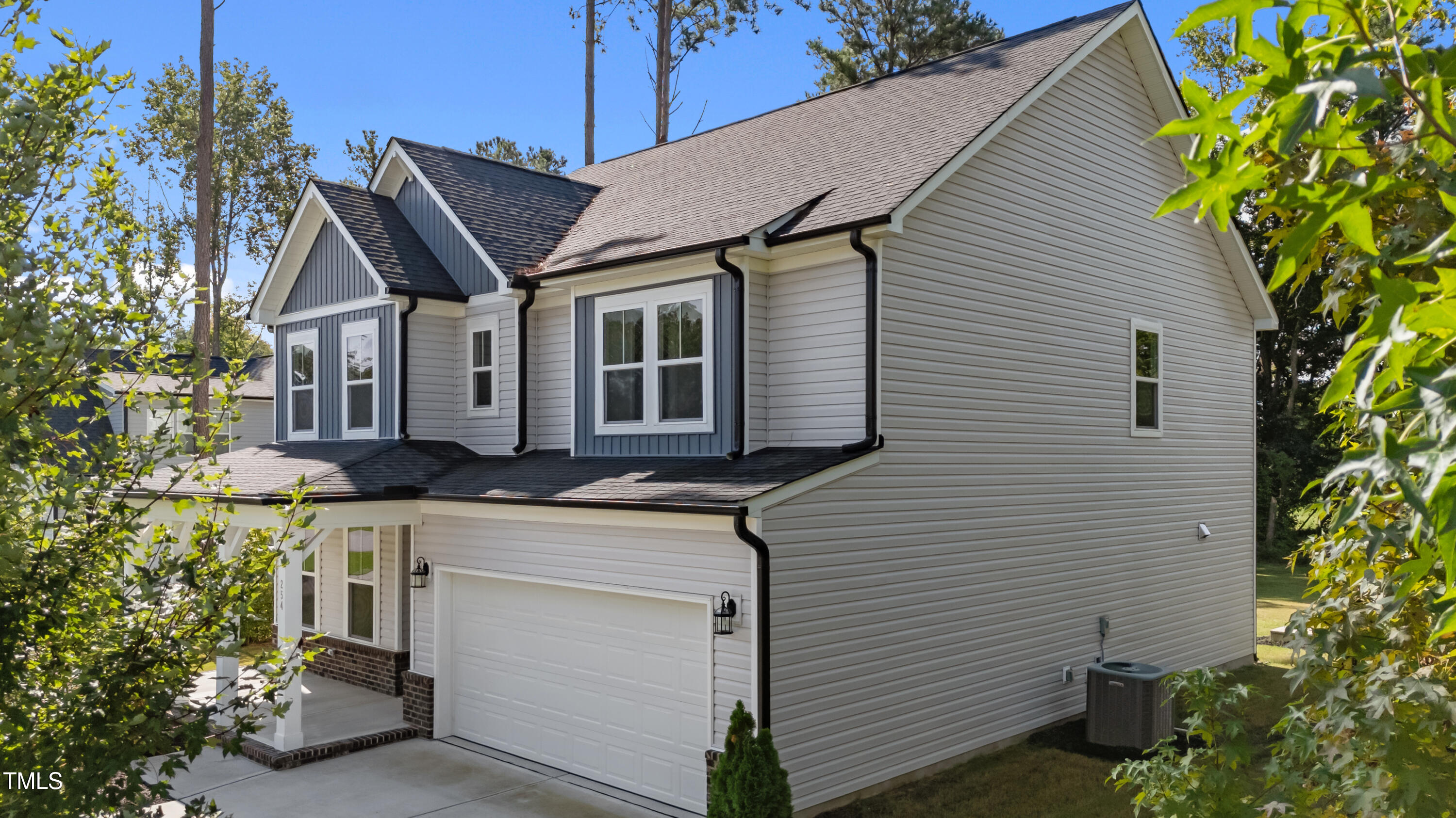 254 W Odell Lane