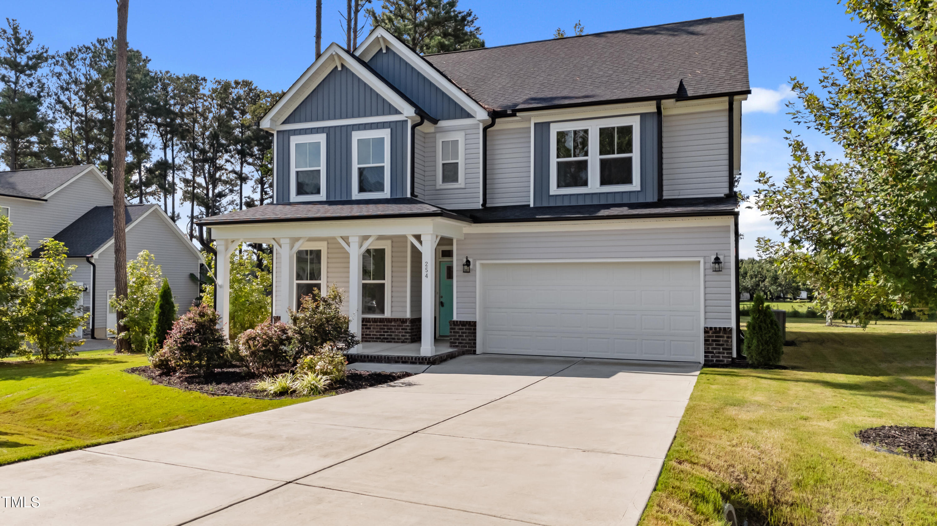 254 W Odell Lane