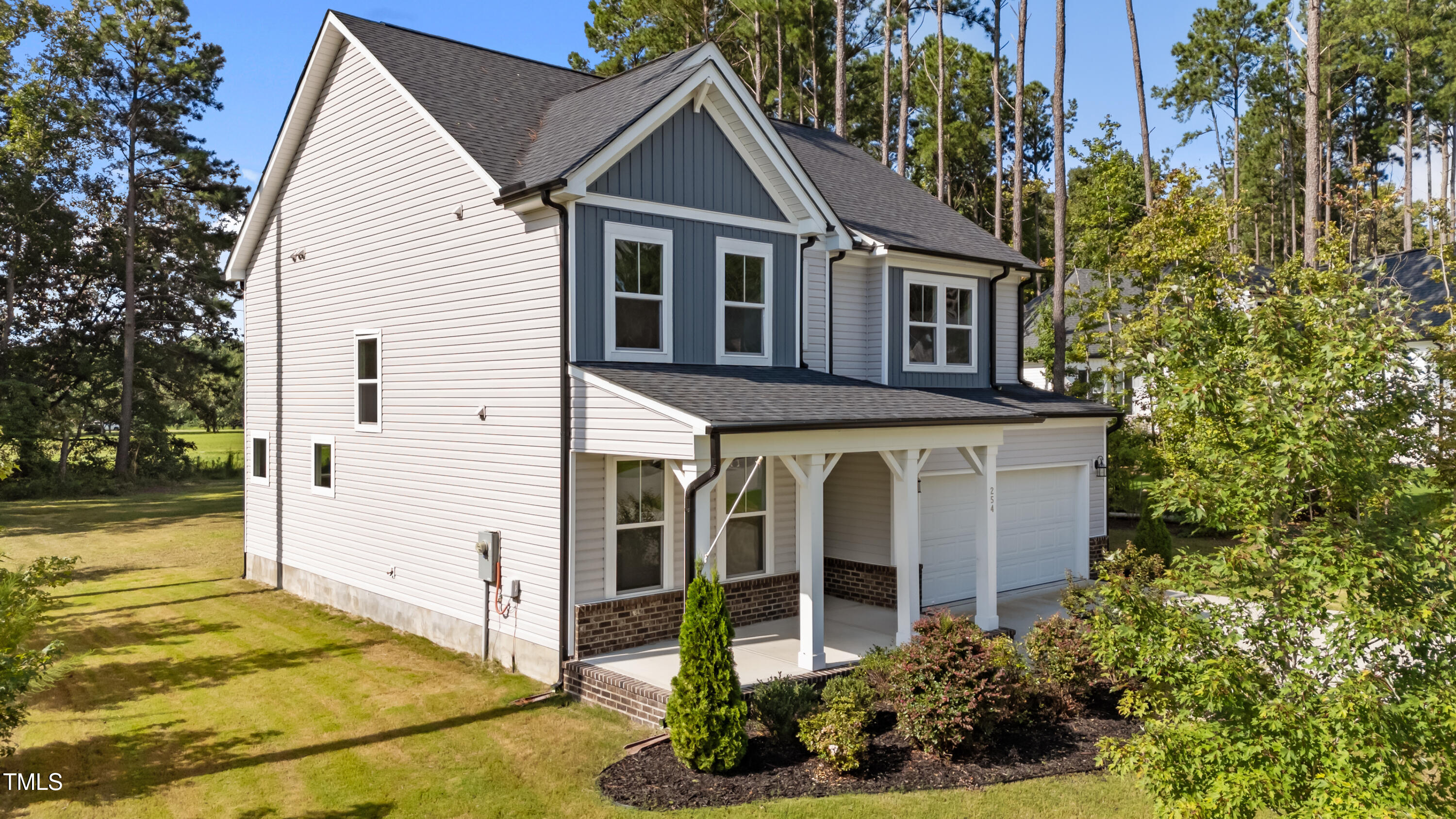 254 W Odell Lane