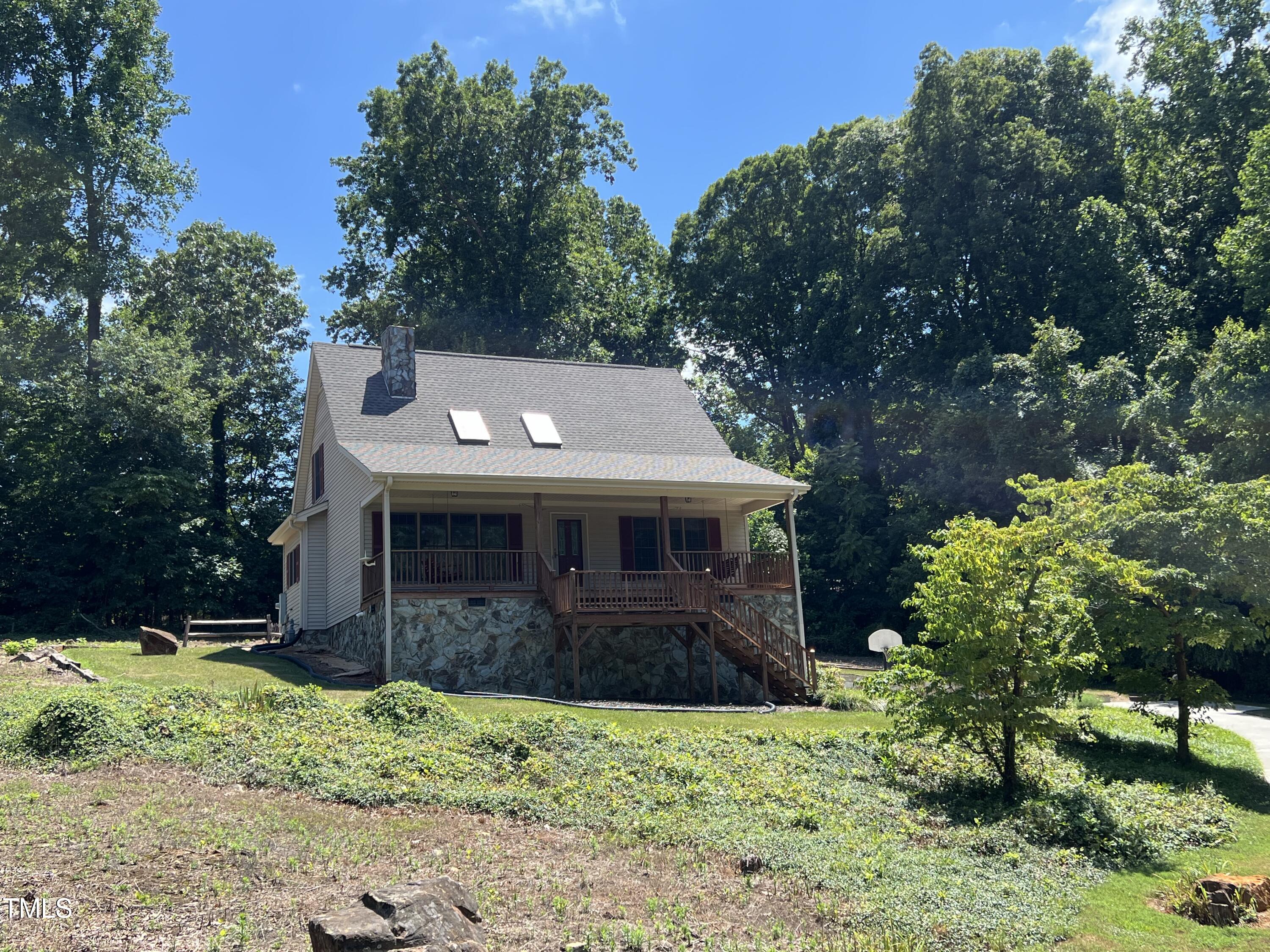 901 Tanglewood Drive
