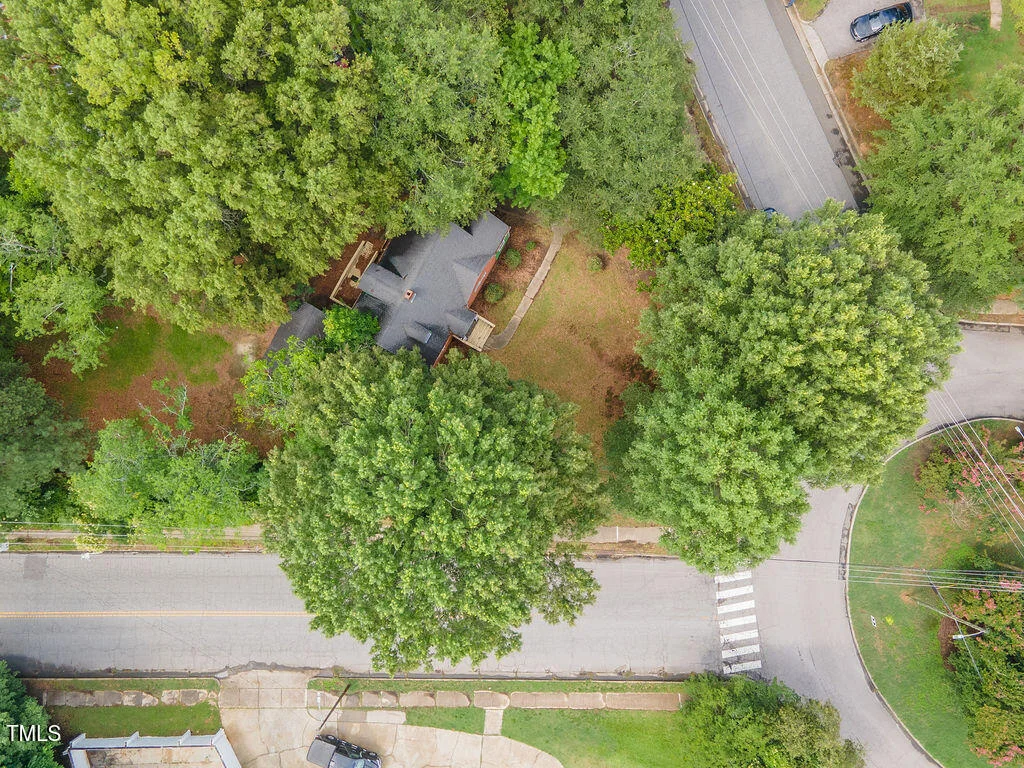 301 N King Charles Road