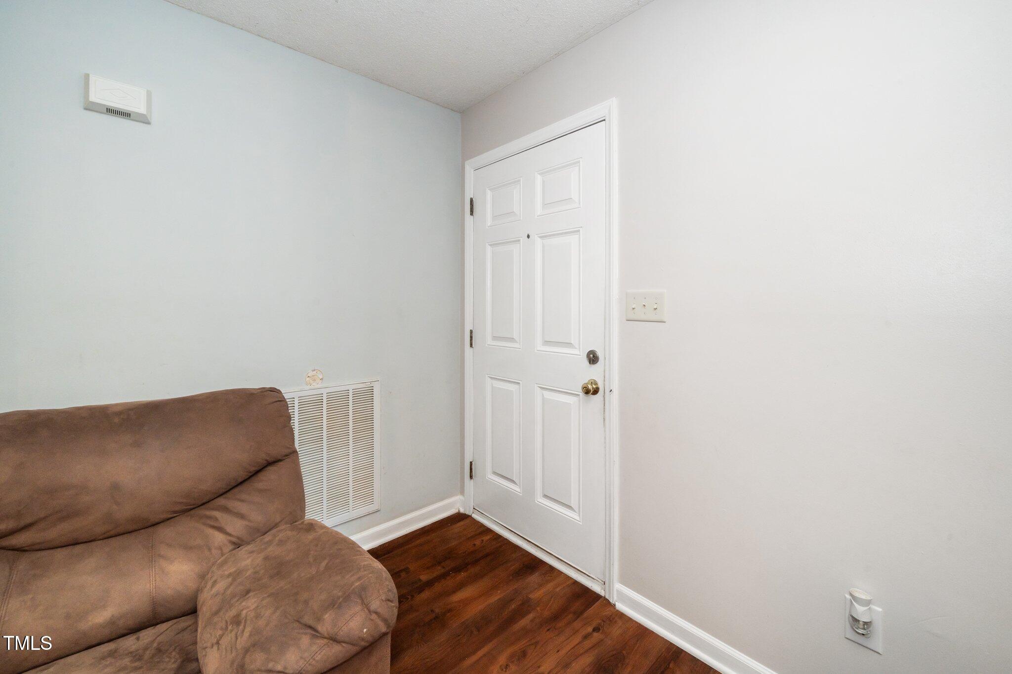 612 Agin Court Place