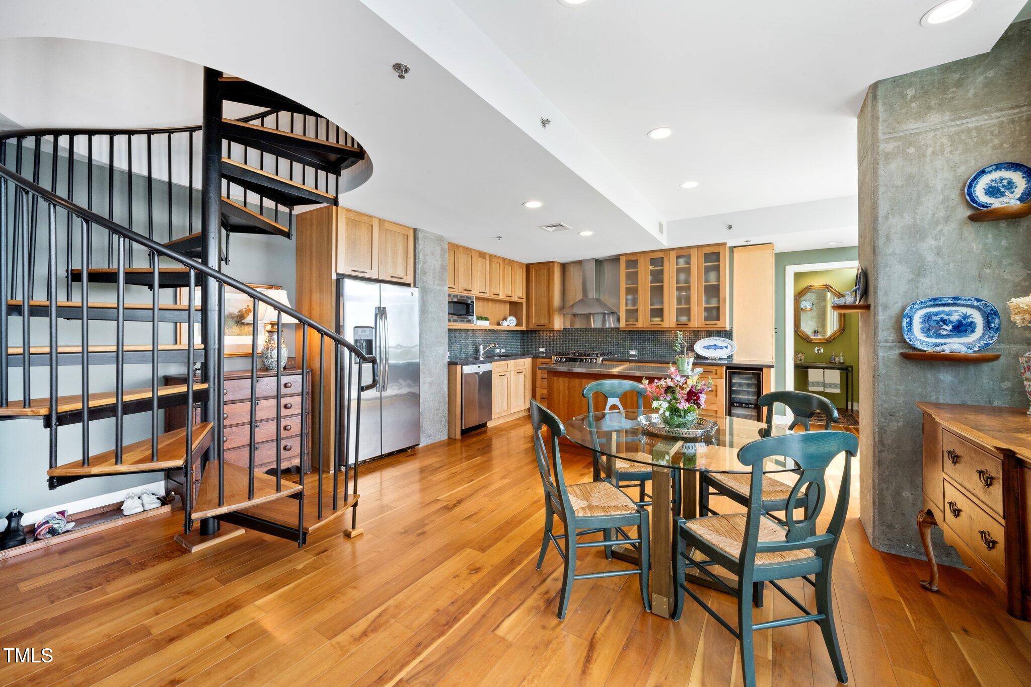 601 W Rosemary Street Unit 905