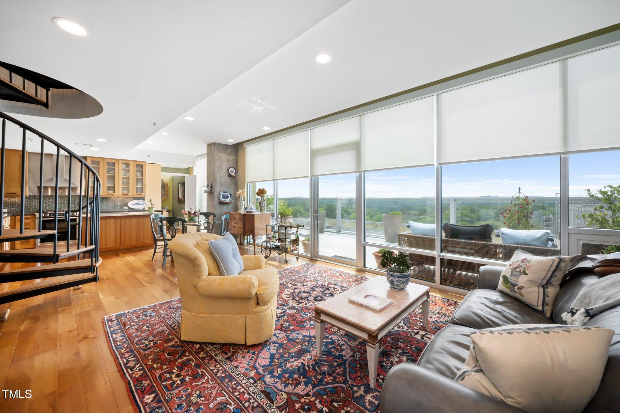 601 W Rosemary Street Unit 905