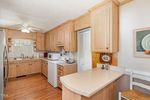 1108 Friendly Road Dunn NC 28334