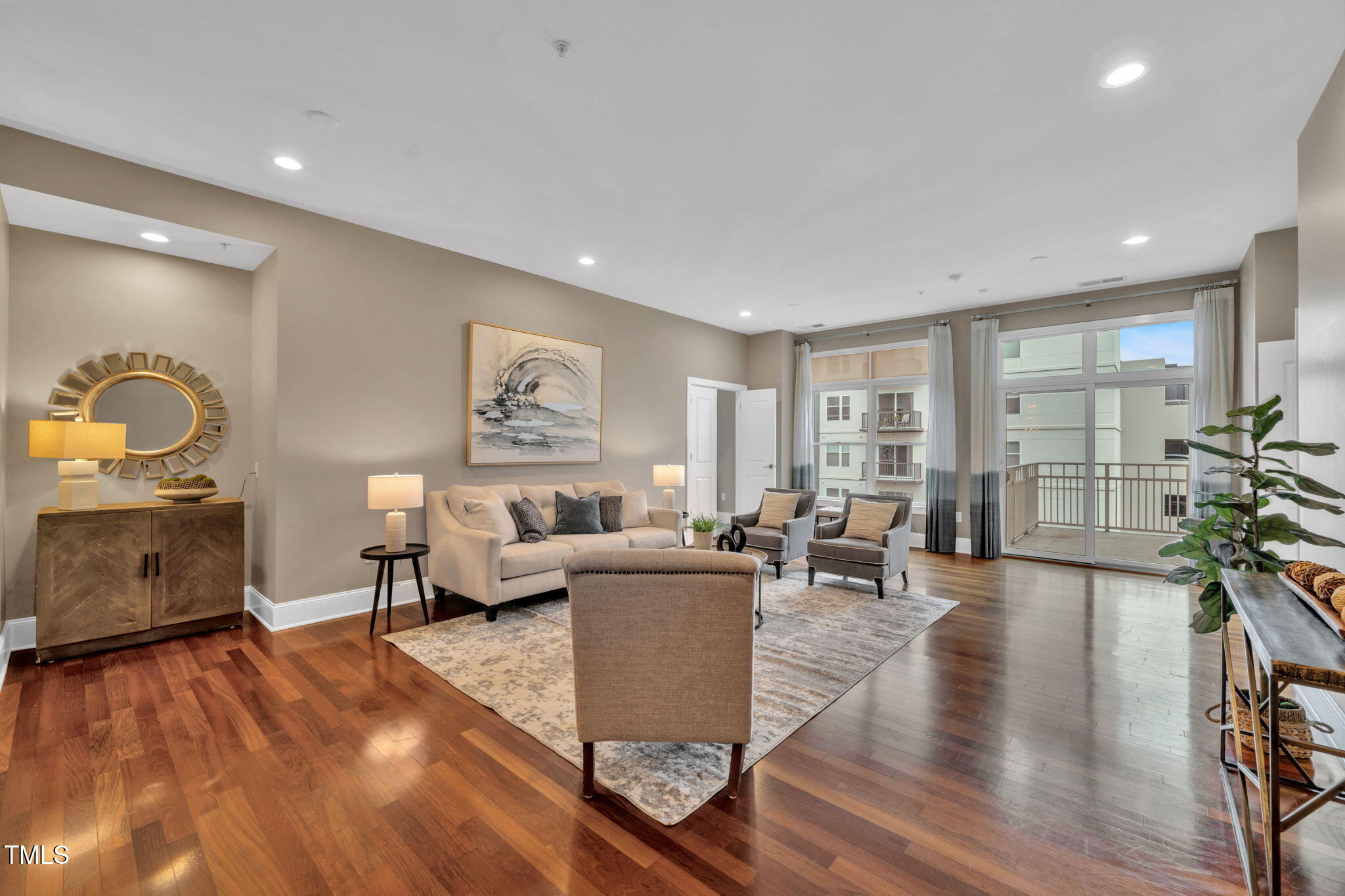317 W Morgan Street 304