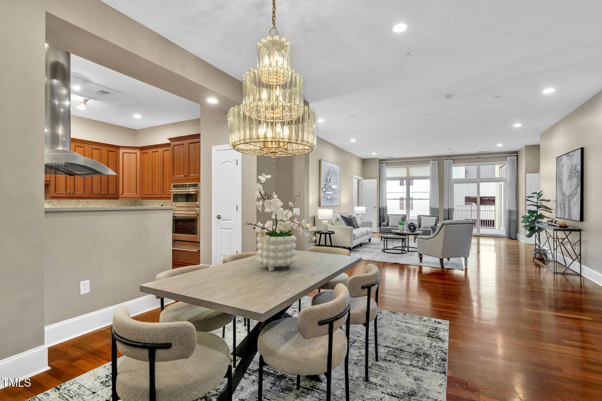 317 W Morgan Street 304