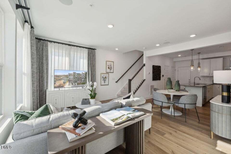 905 Ball Field Alley 104