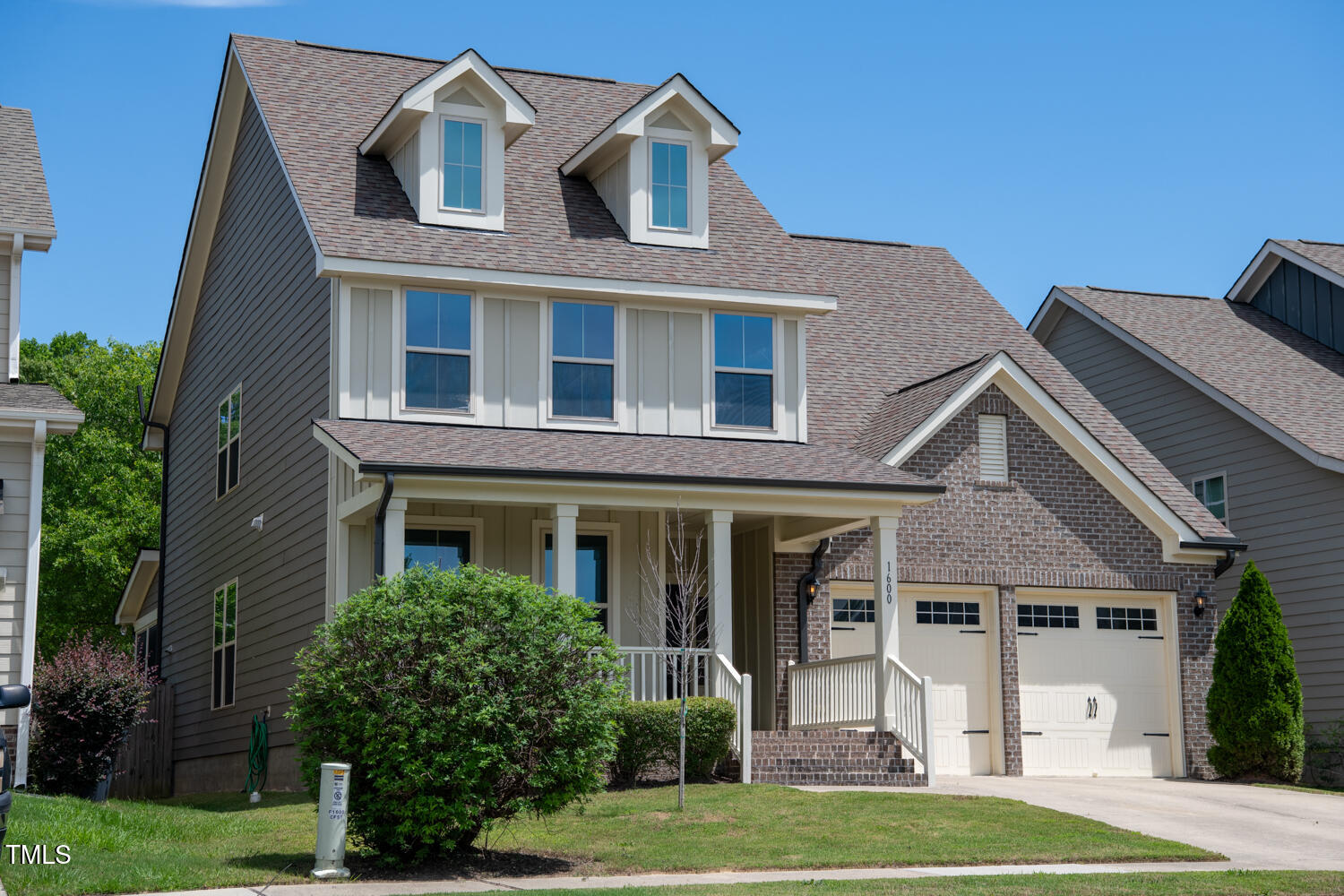 1600 Drift Falls Lane