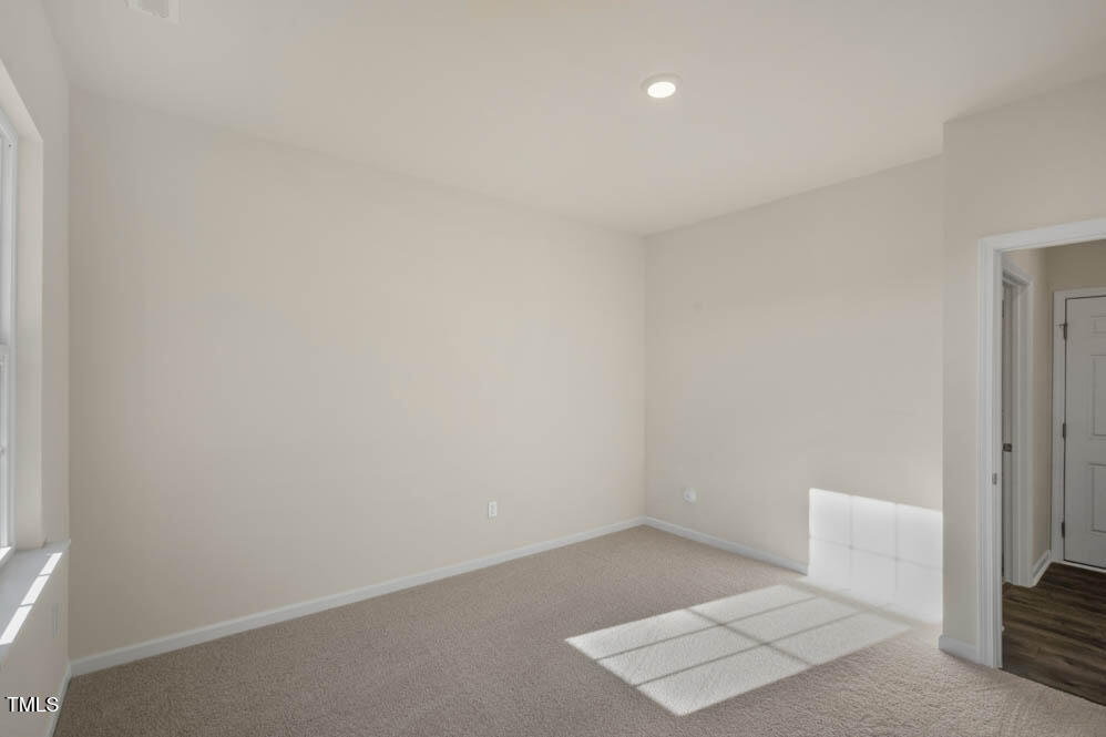 2562 Summersby Drive