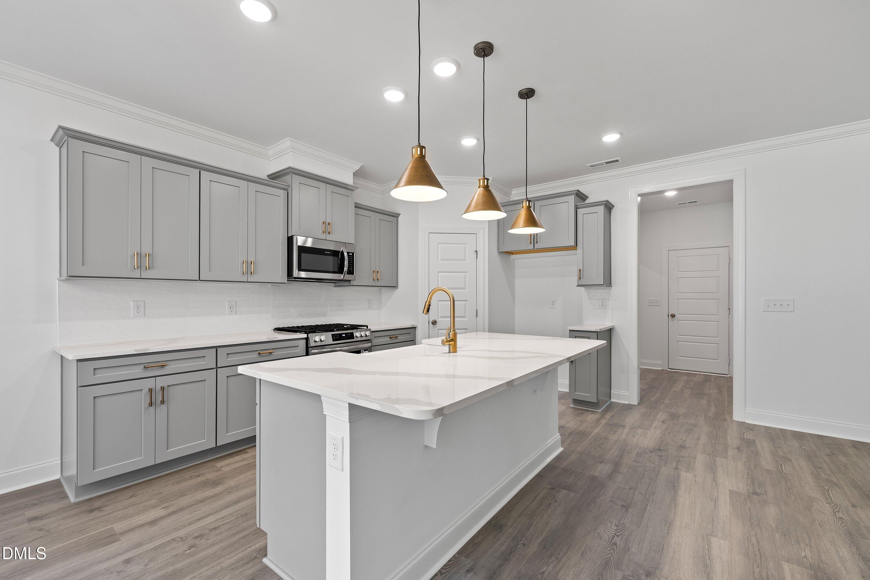 62 W Victoria Ridge Drive 19