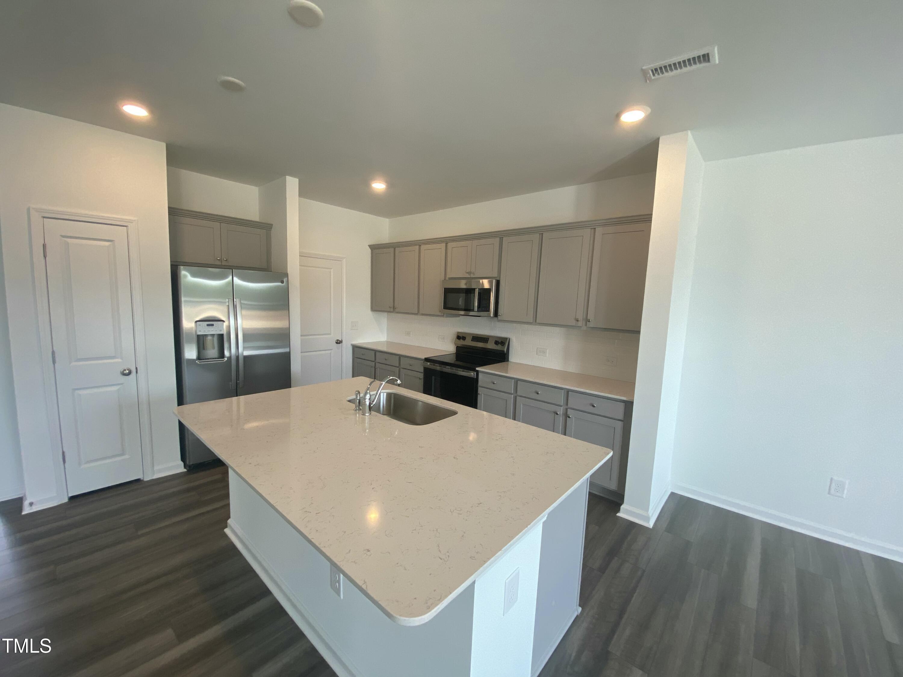 369 Thompson Overlook Way