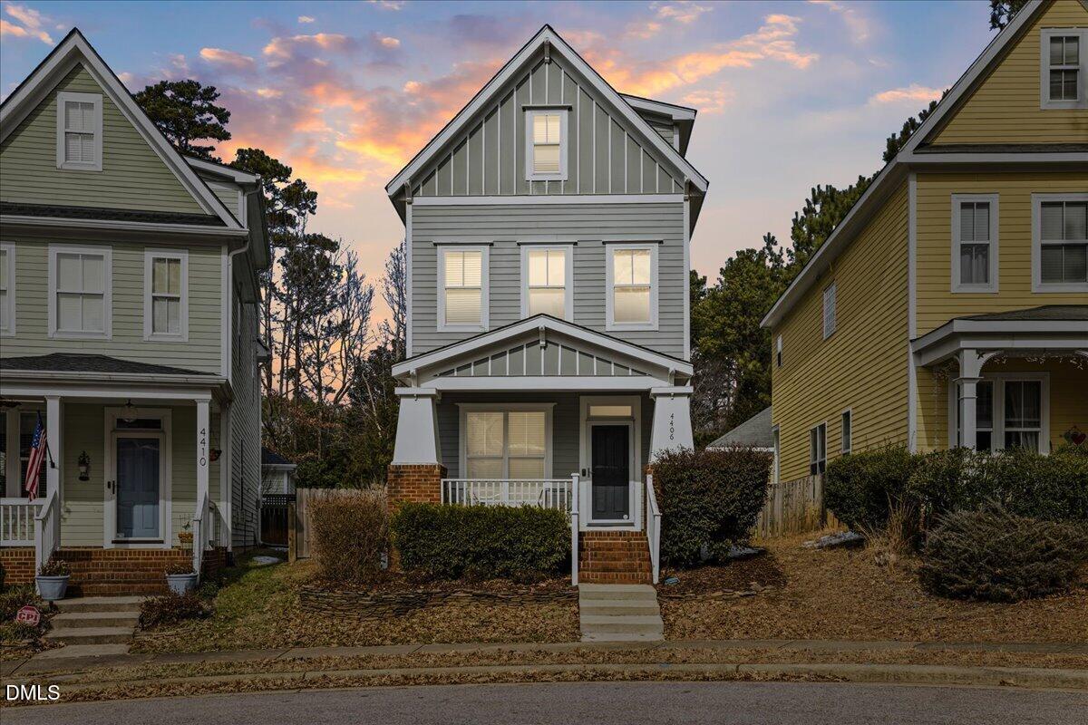 4406 Crystal Breeze Street