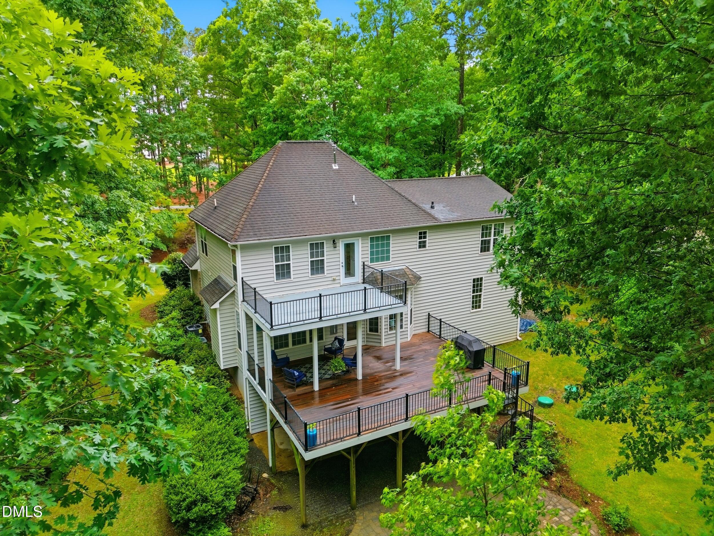 5008 Parkmore Drive
