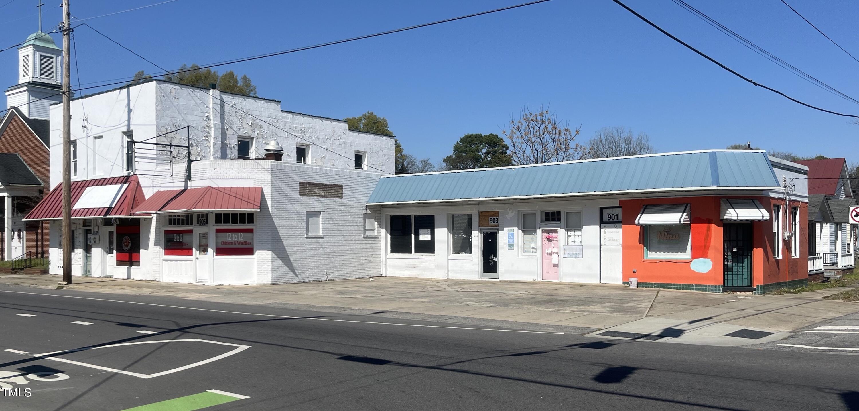 901 Falls Road 901-909