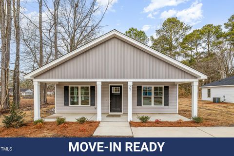307 E Pope Avenue Kenly NC 27542