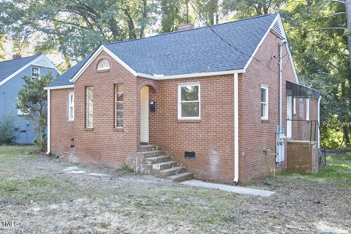 1613 Dexter Street