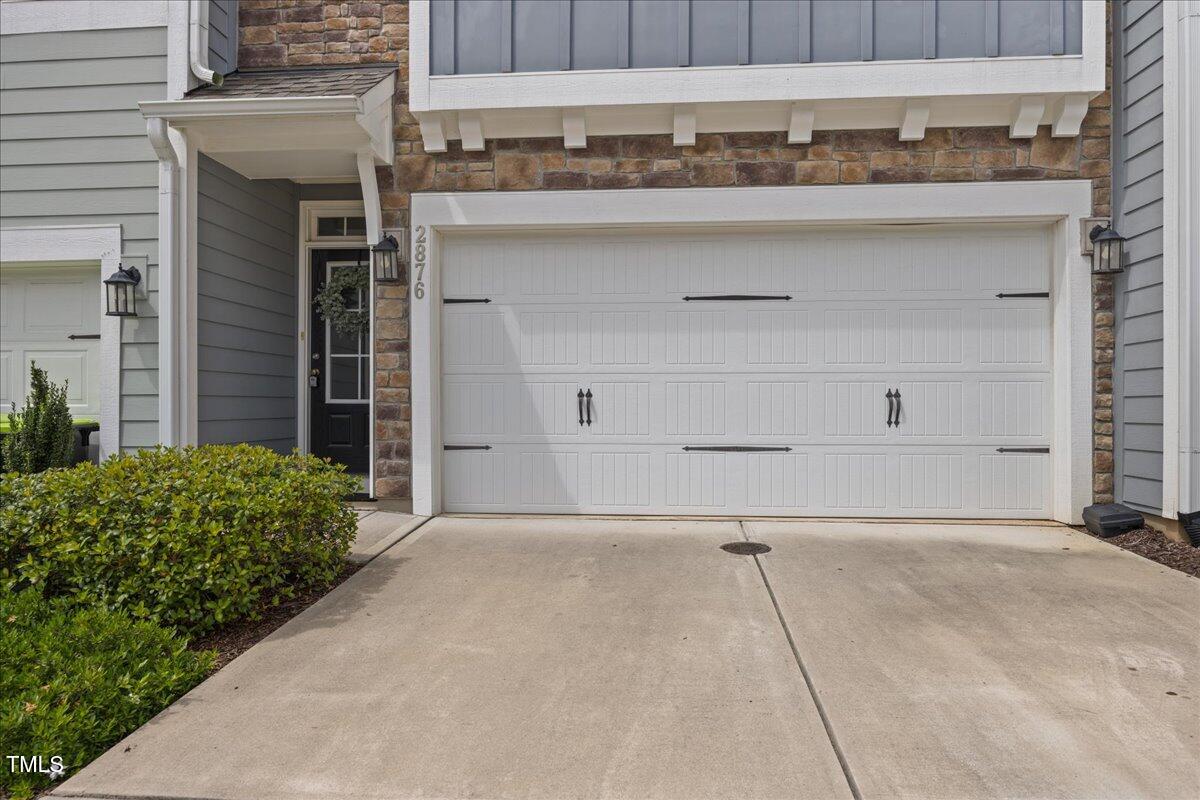 2876 Macintosh Woods Drive