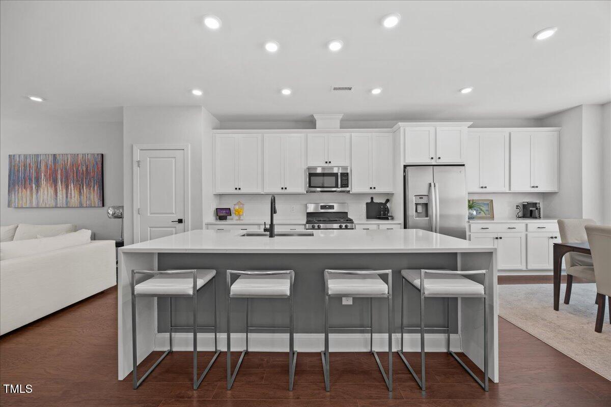 2876 Macintosh Woods Drive