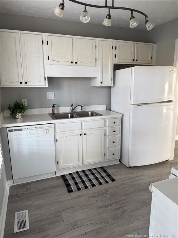 4823 Pinedale Boulevard