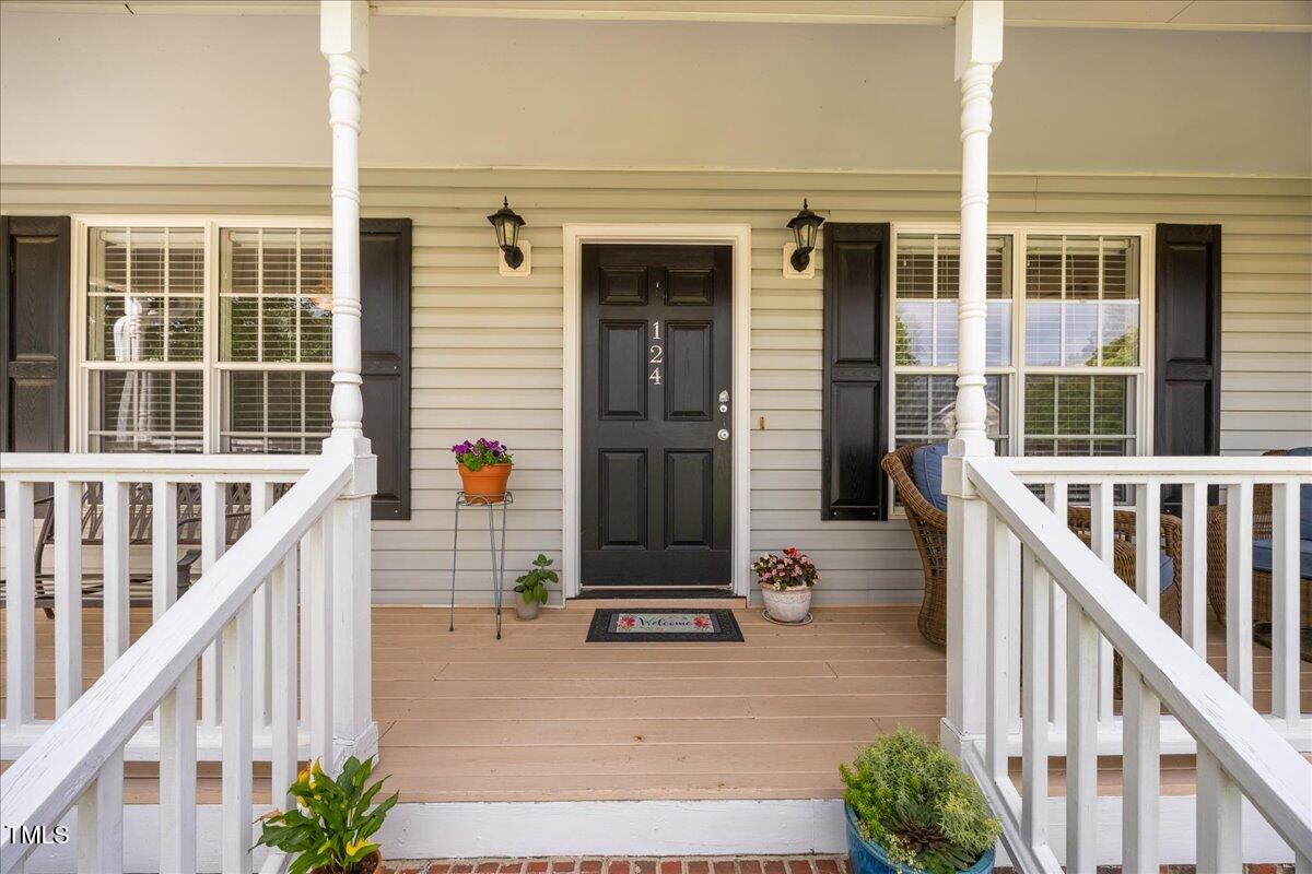 124 Roscommon Lane