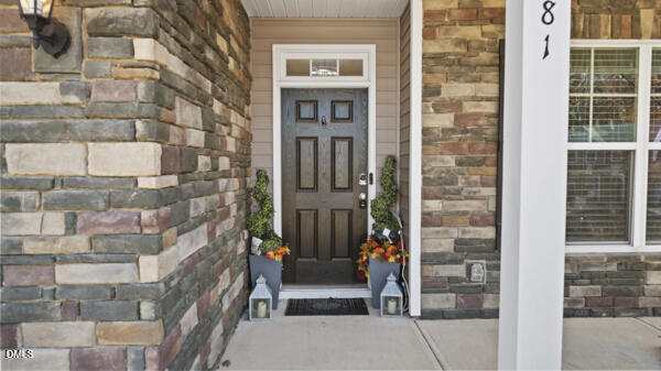 81 Hidden Grove Court