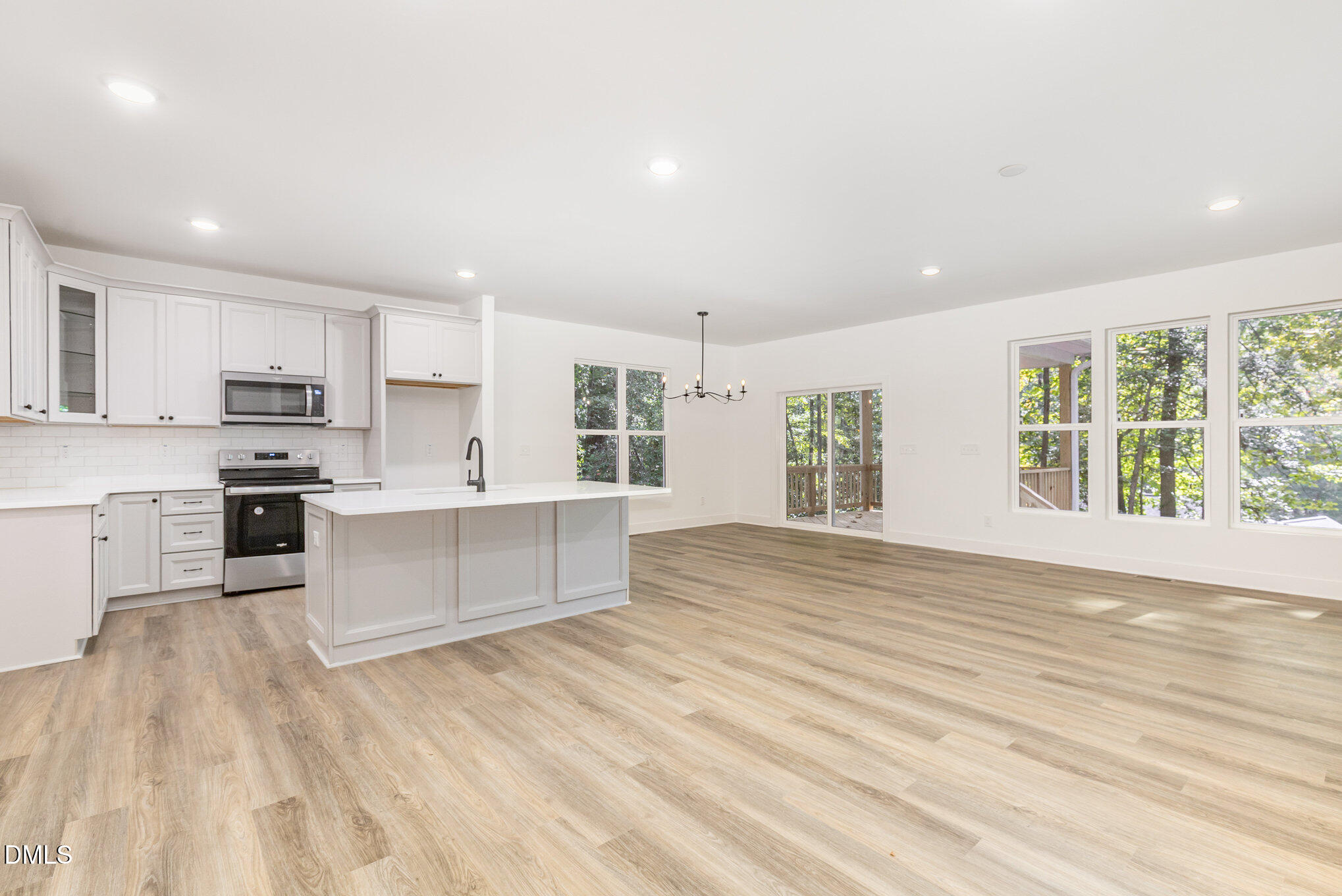 3260 Yorkshire Circle