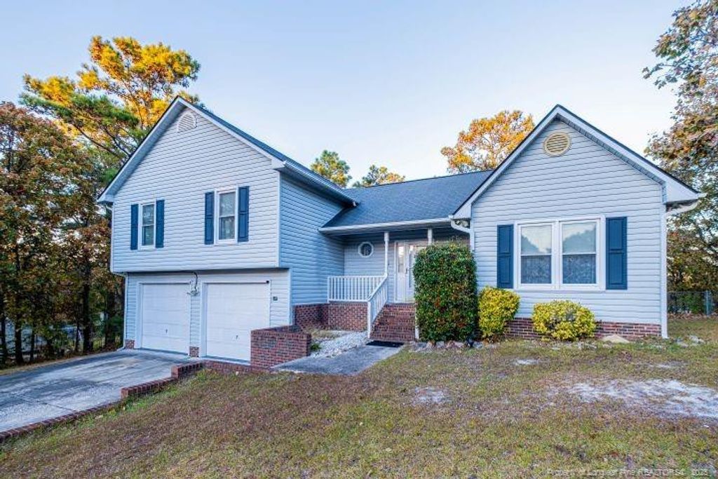 Photo of 648 Lakeridge Drive, Cameron, NC 28326 (MLS # LP752760)