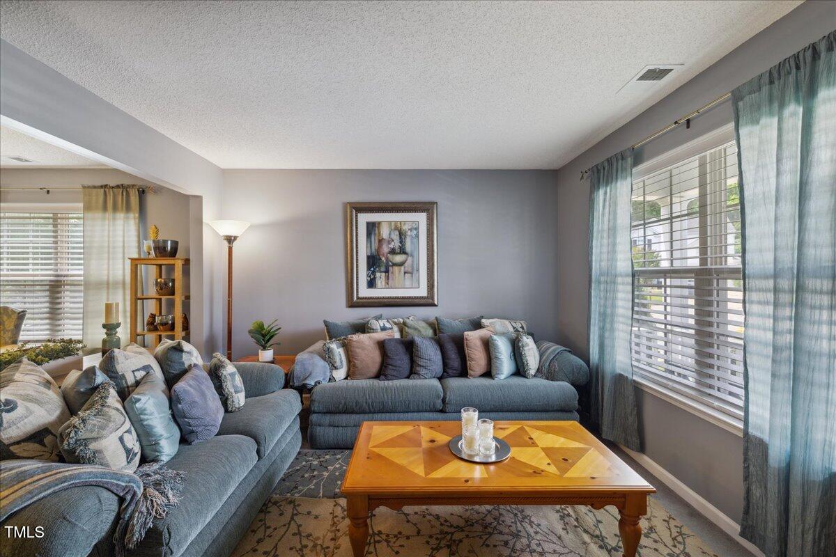 8008 Bright Oak Trail