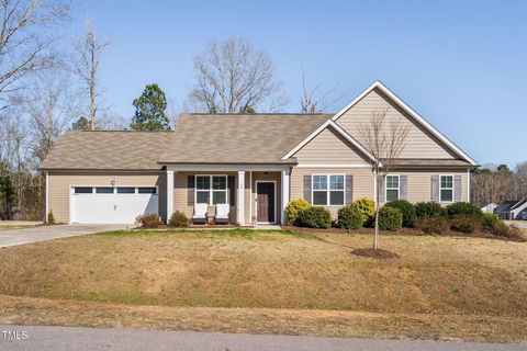 16 Eagle Swoop Street Zebulon NC 27597