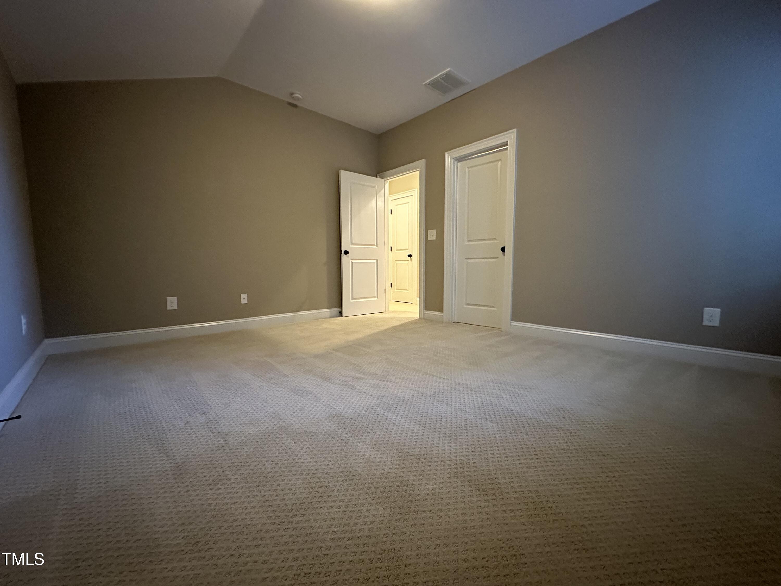 Raleigh, North Carolina 27612, United States, 3 Bedrooms Bedrooms, ,4 BathroomsBathrooms,Residential,Pending,29584