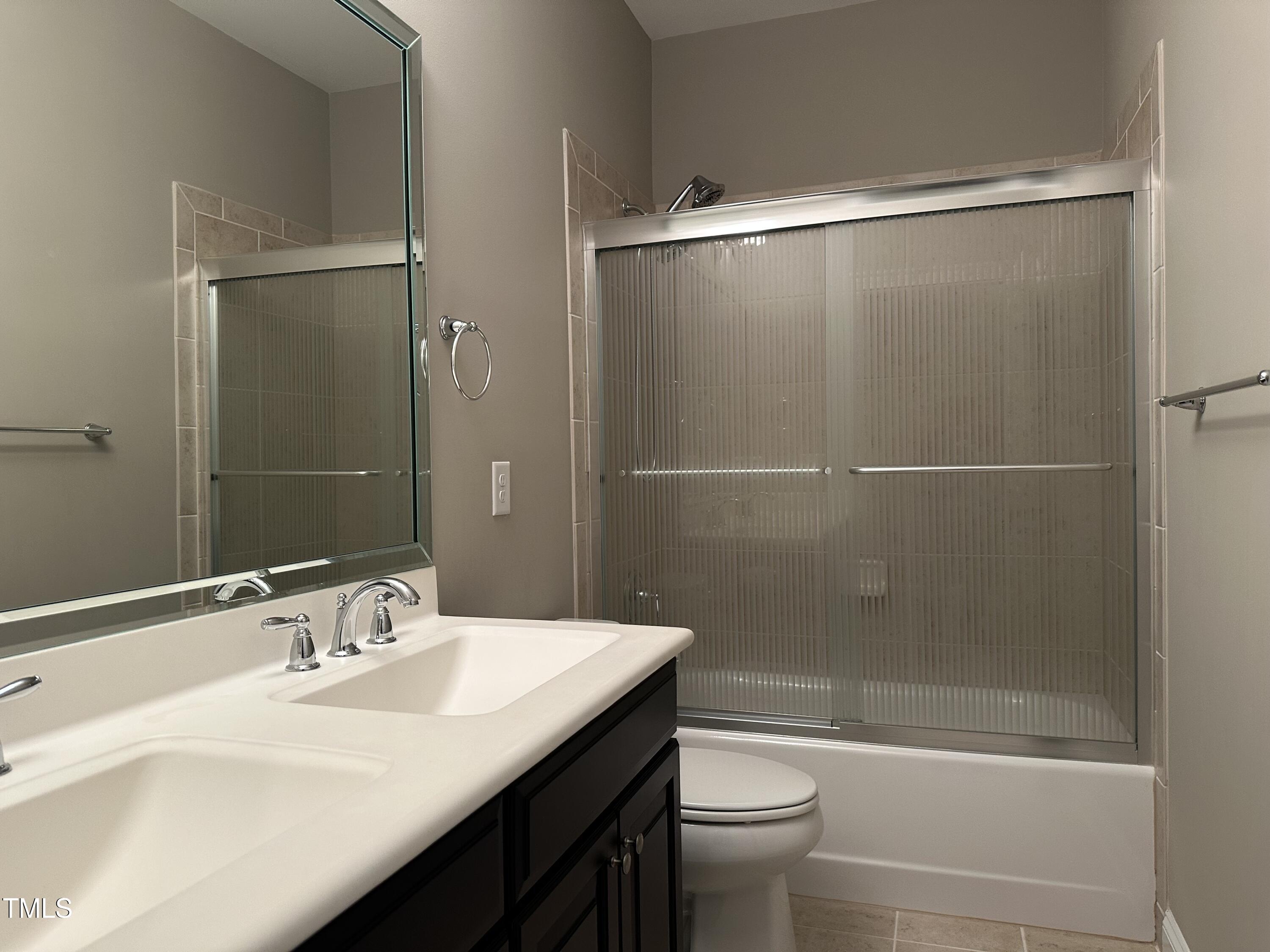 Raleigh, North Carolina 27612, United States, 3 Bedrooms Bedrooms, ,4 BathroomsBathrooms,Residential,Pending,29584