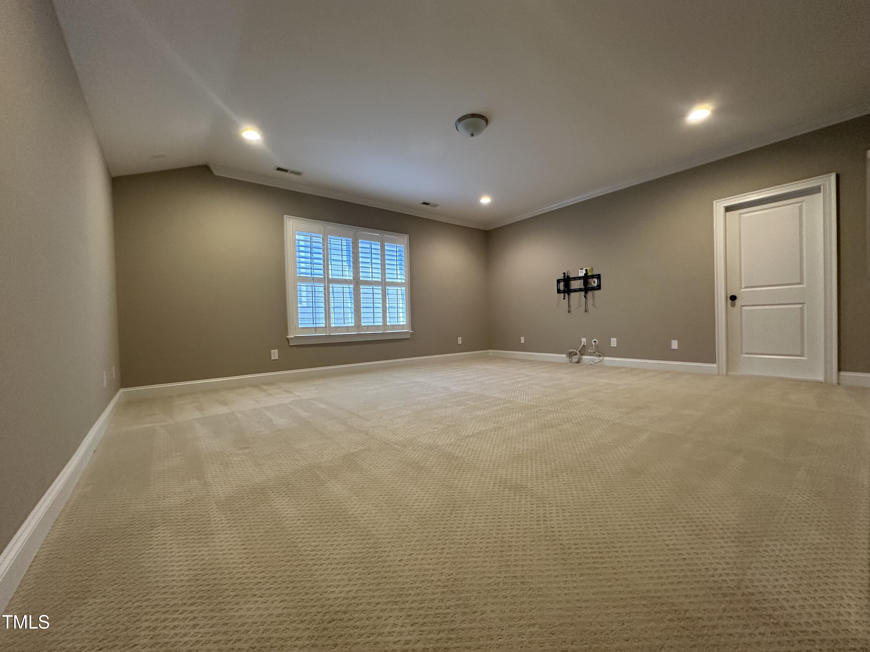 Raleigh, North Carolina 27612, United States, 3 Bedrooms Bedrooms, ,4 BathroomsBathrooms,Residential,Pending,29584