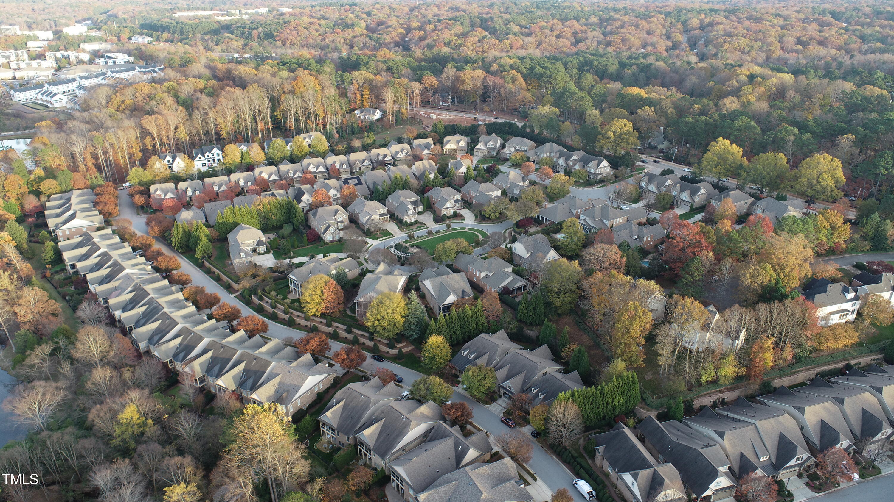 Raleigh, North Carolina 27612, United States, 3 Bedrooms Bedrooms, ,4 BathroomsBathrooms,Residential,Pending,29584