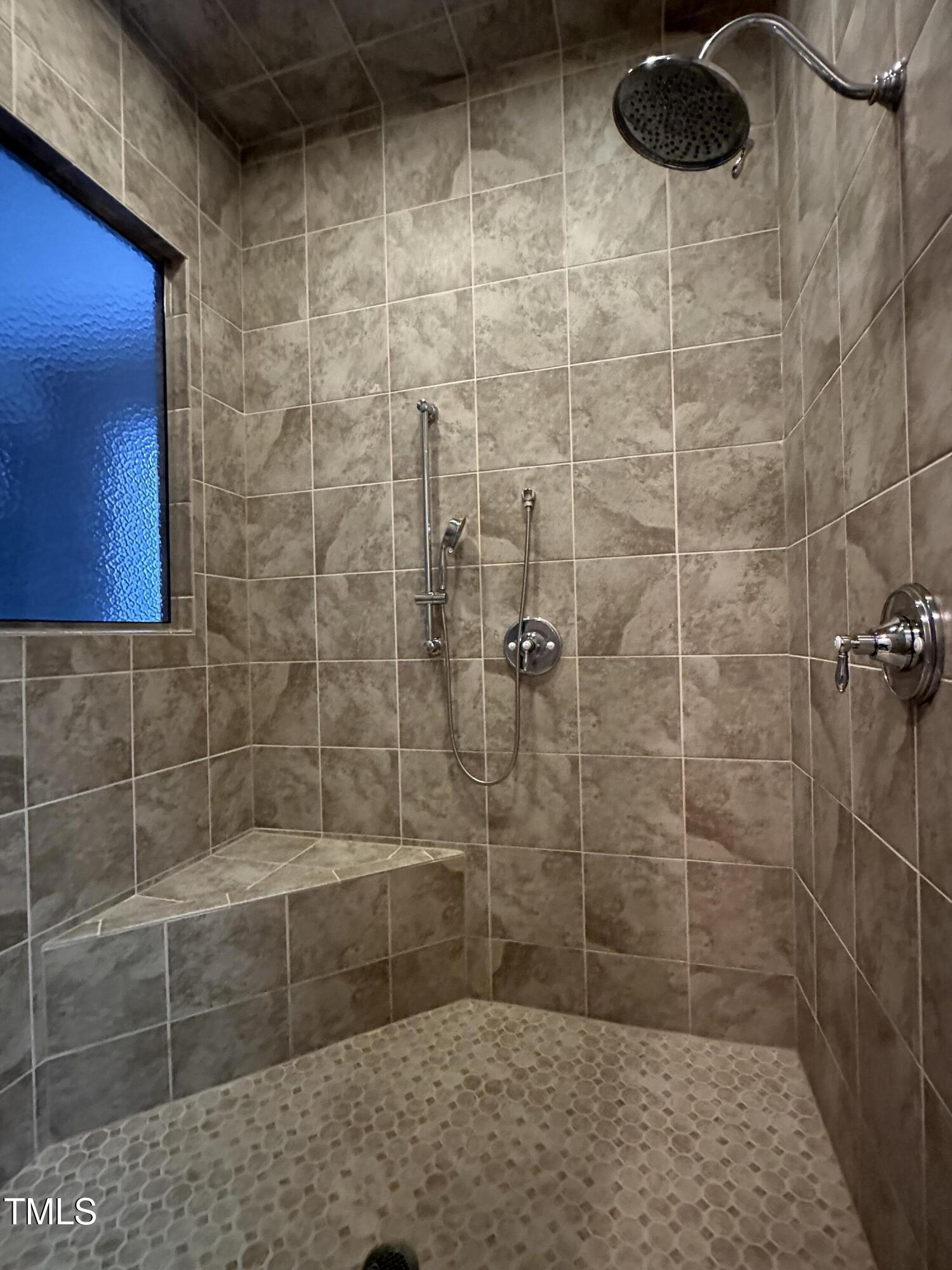 Raleigh, North Carolina 27612, United States, 3 Bedrooms Bedrooms, ,4 BathroomsBathrooms,Residential,Pending,29584