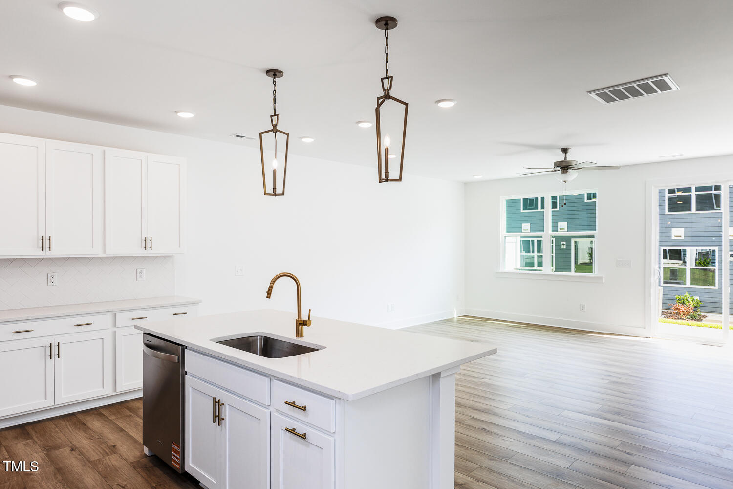 17 Silver Pine Drive