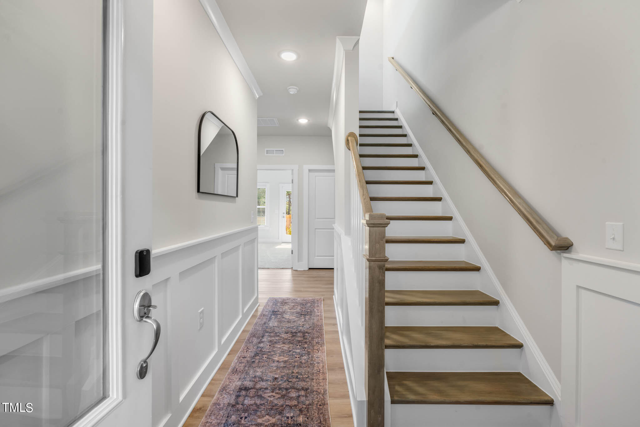 215 Pond View Court 6