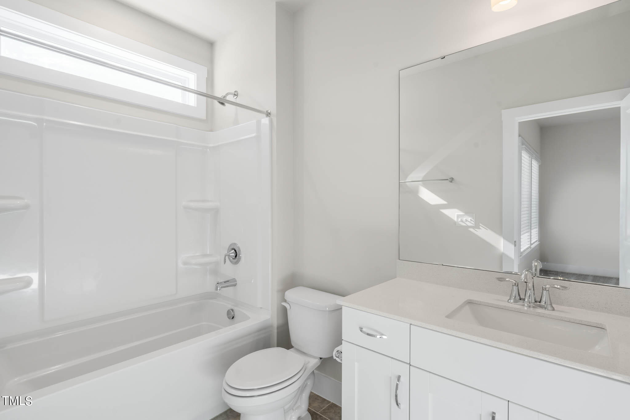 215 Pond View Court 6