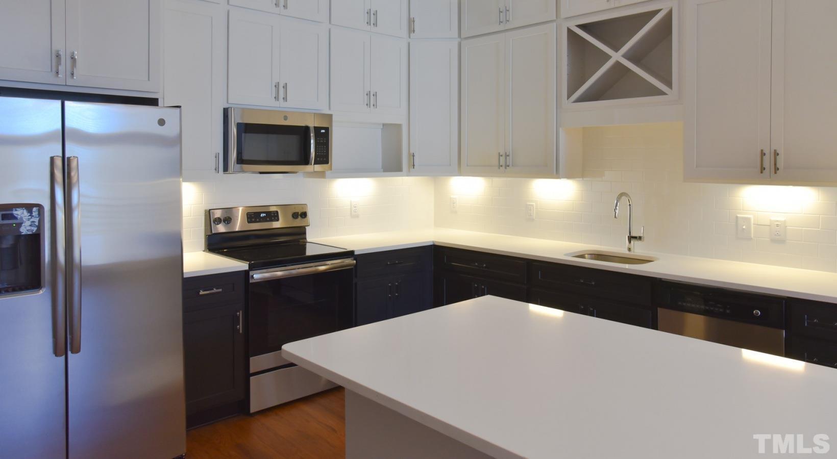 Durham, North Carolina 27701, United States, 1 Bedroom Bedrooms, ,1 BathroomBathrooms,Residential,Active,44103