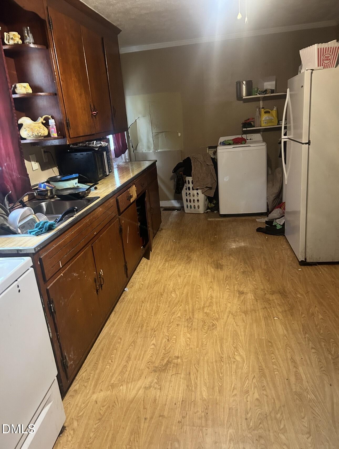 2423 John Smith Road