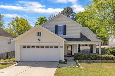 613 Holly Thorn Holly Springs NC 27540