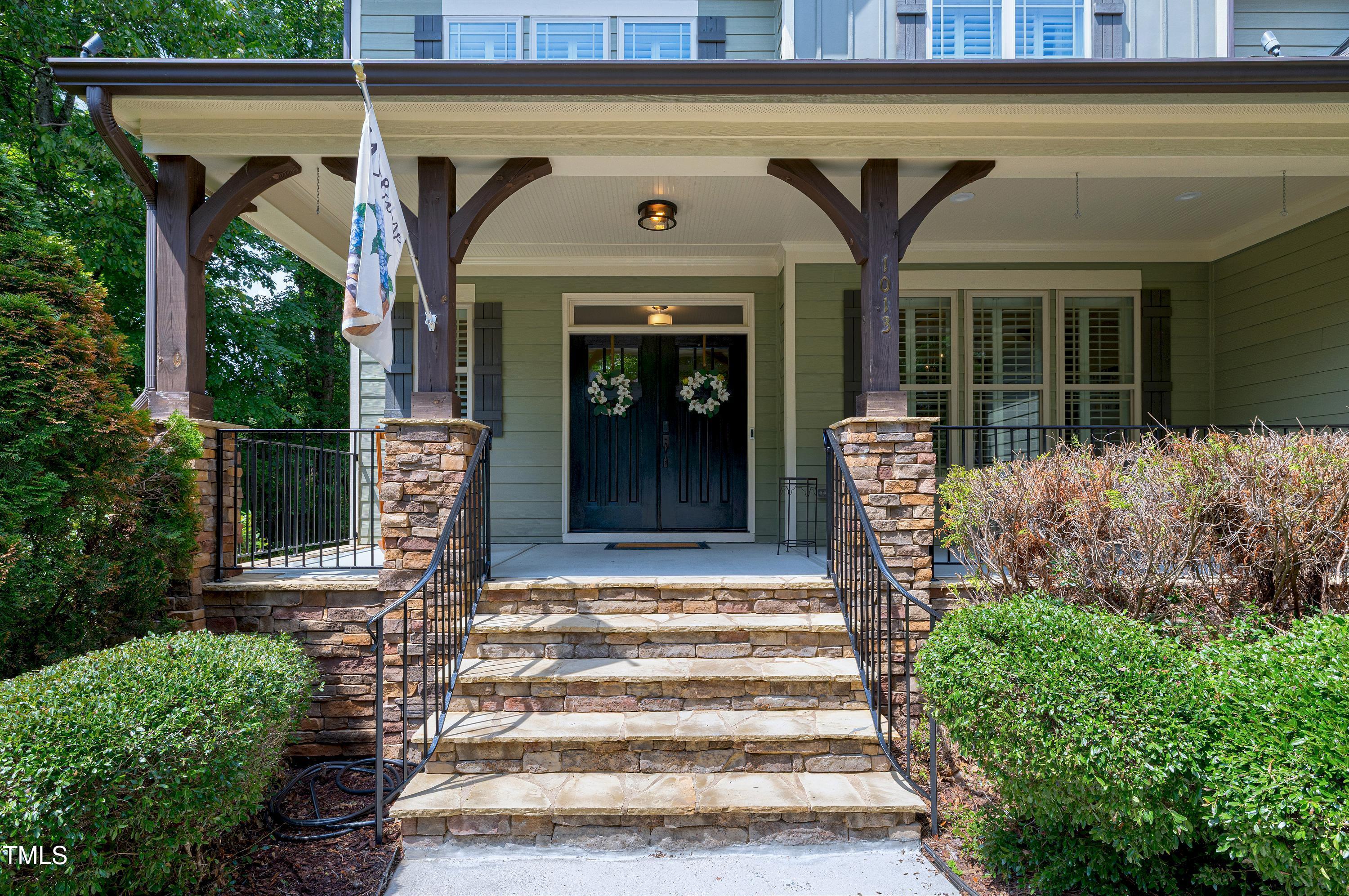 1013 Shasta Daisy Drive