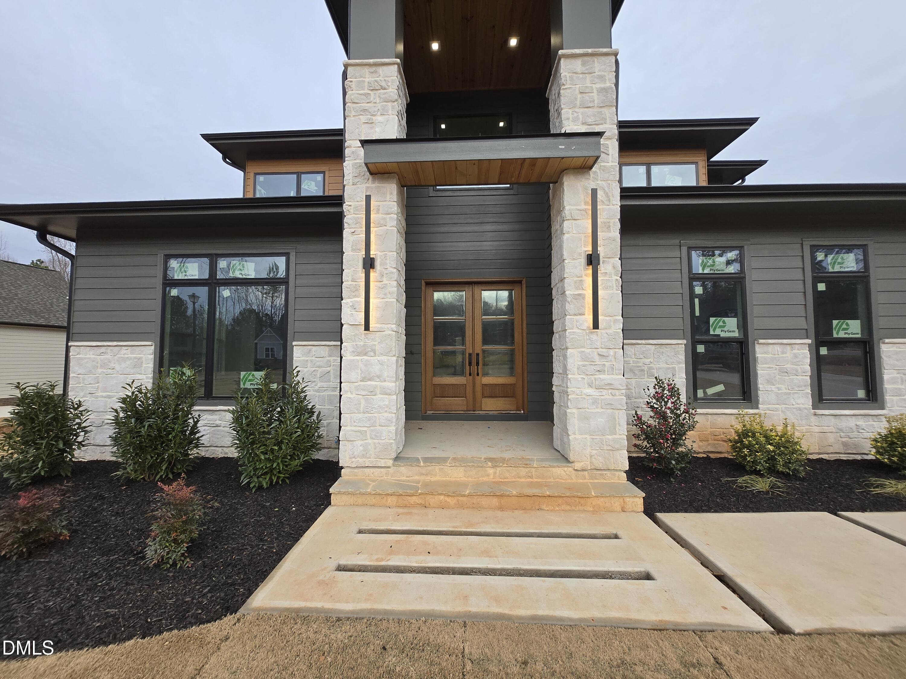 3918 Cedar Knolls Drive