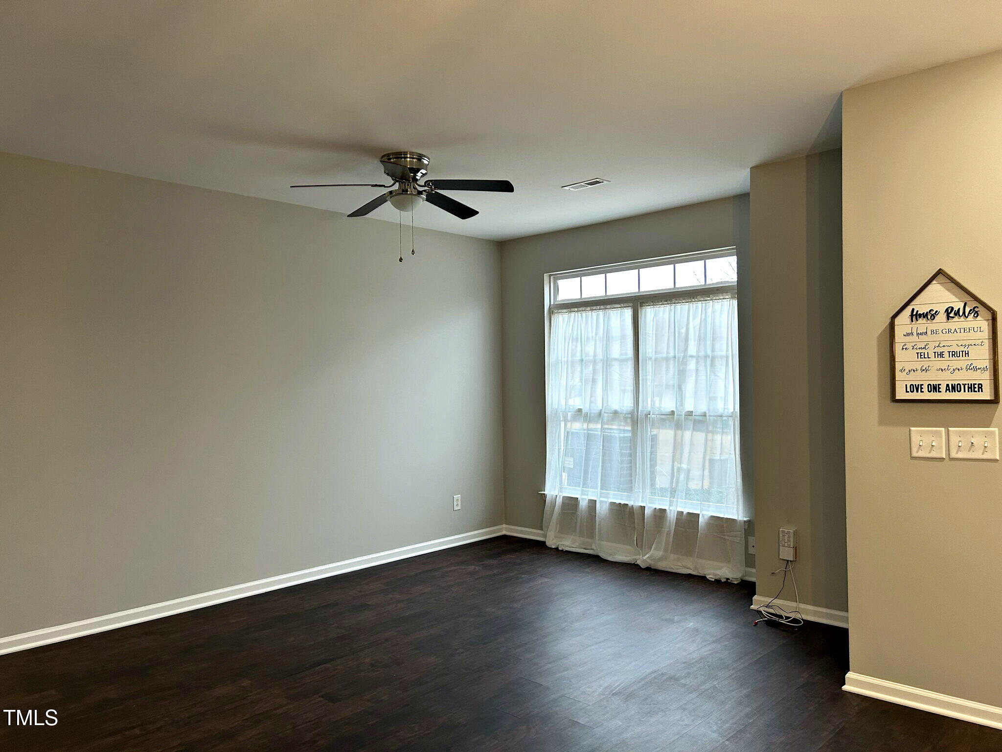 1211 Canyon Rock Court 111