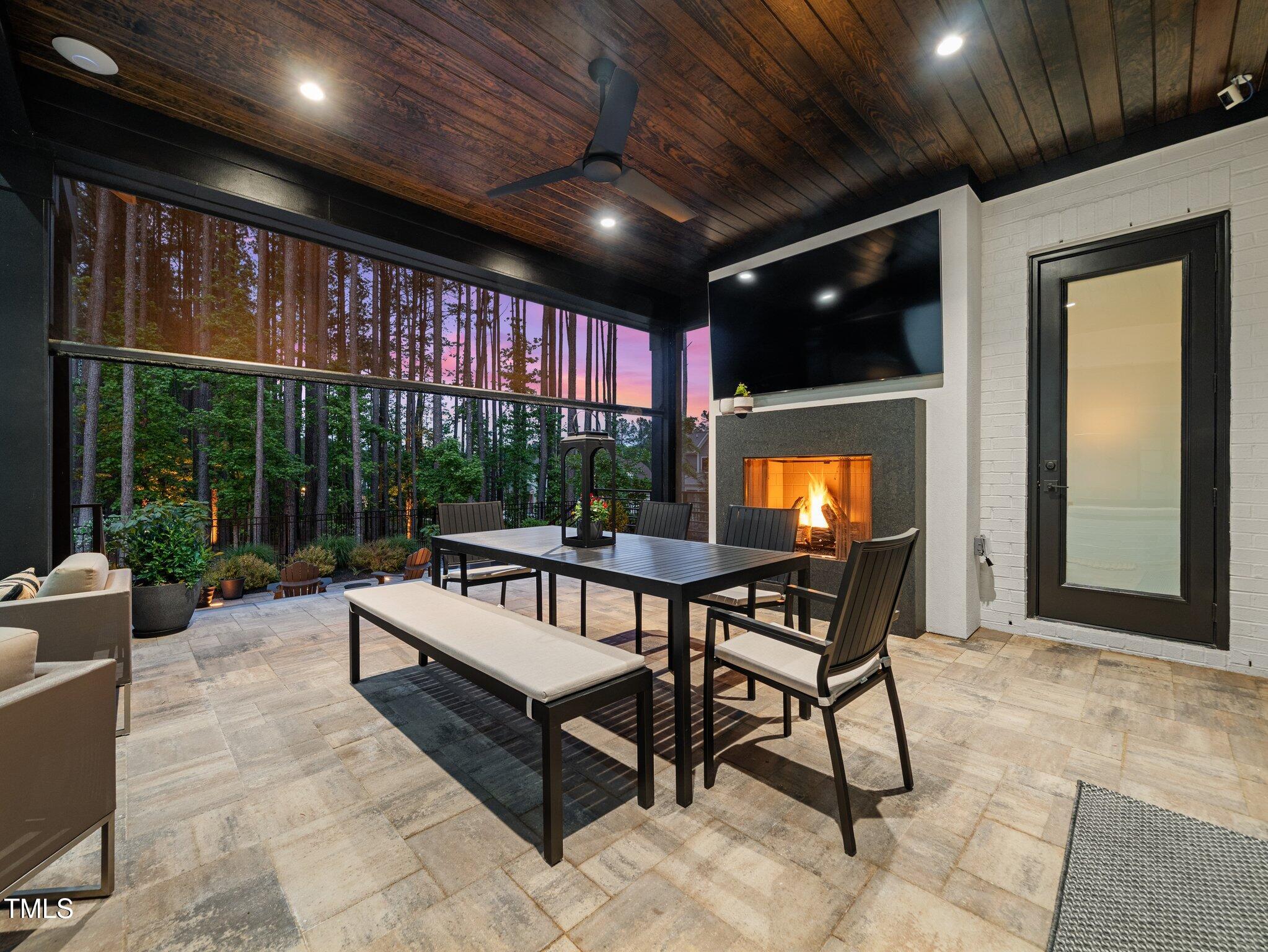 604 Dappled Pine Avenue